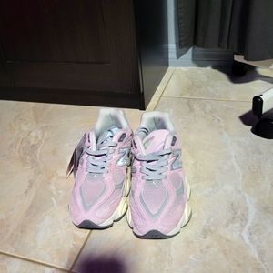 New Balance 9060 Crystal Pink